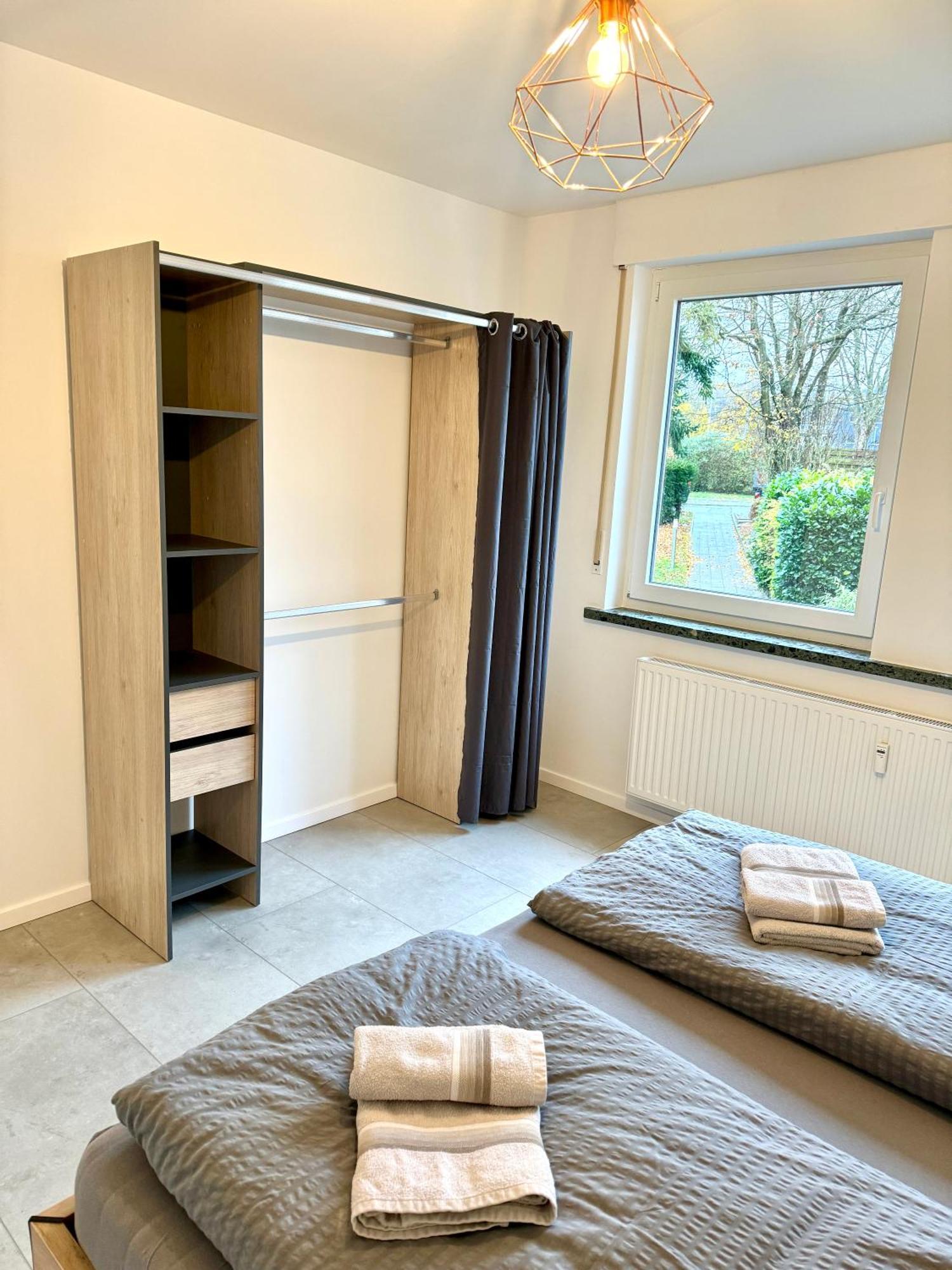 Ferienwohnung "Dream Suit" Im Coburger Wonderland Mit 100Qm, Eg Rechts, Parkplatz & Balkon Exterior foto